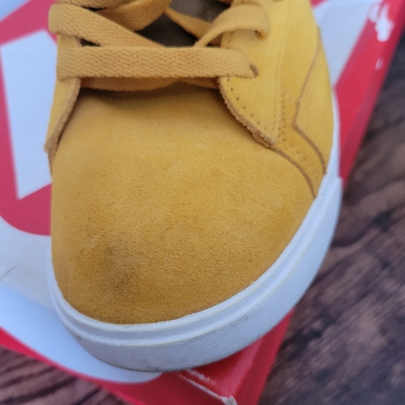 Women's size 10 Nike Blazer Mid Rebel sneakers - Picture 2 of 6